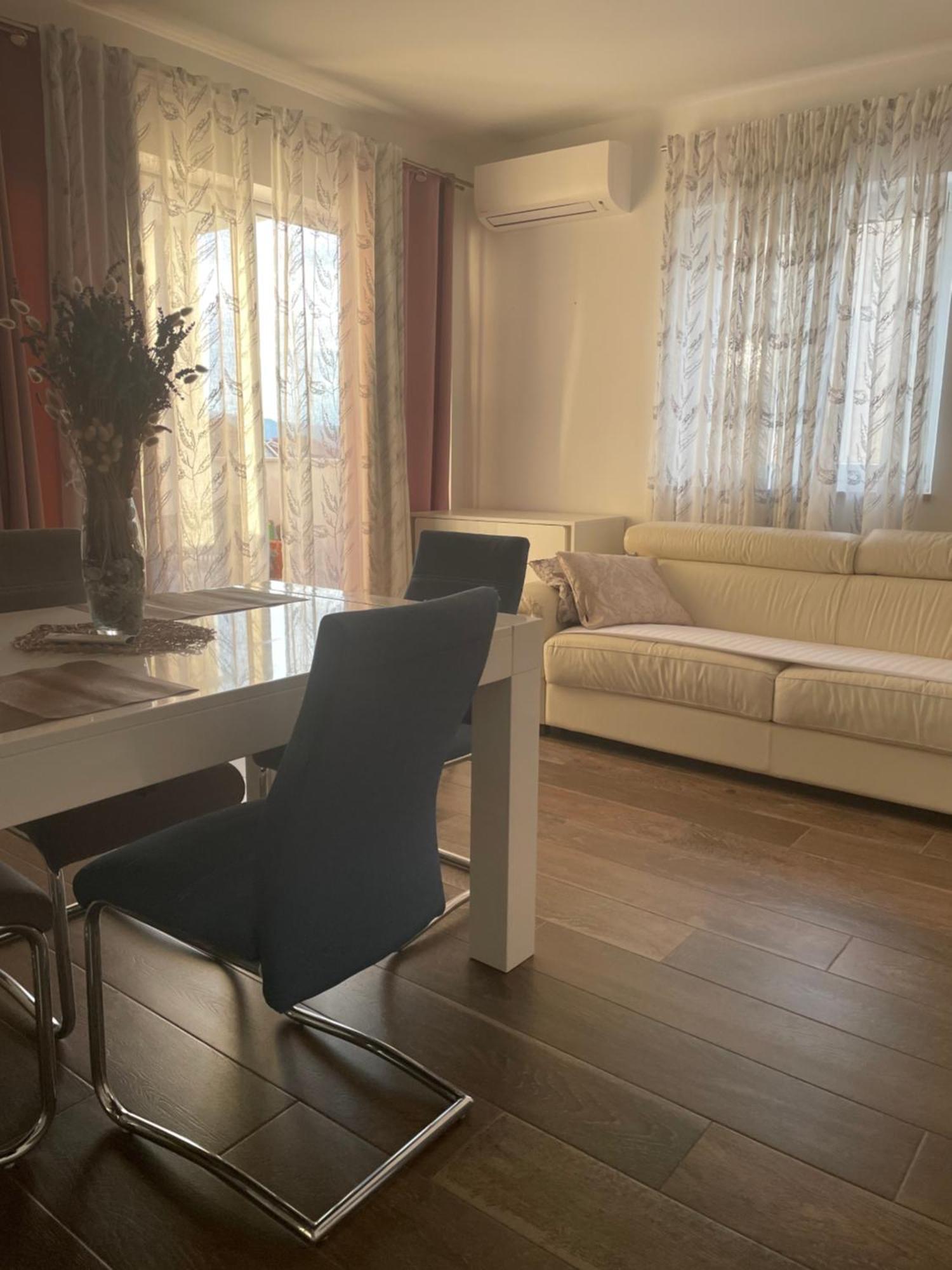 Apartament Blueberry Bol Zewnętrze zdjęcie